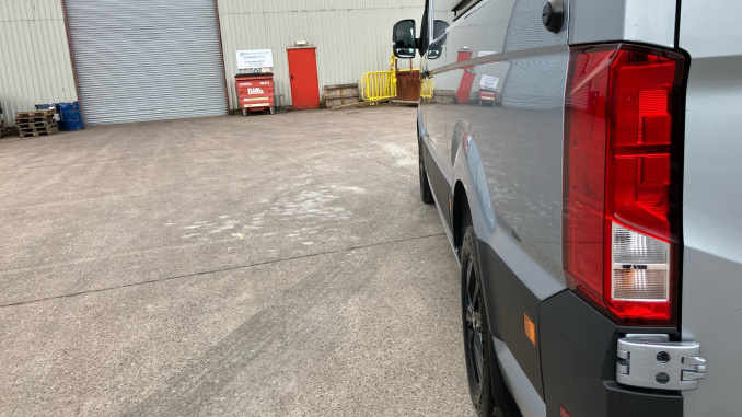 Volkswagen Crafter Cr35 Mwb Diesel Fwd 2.0 TDI 140PS Commerce Plus High Roof Van - Image 23